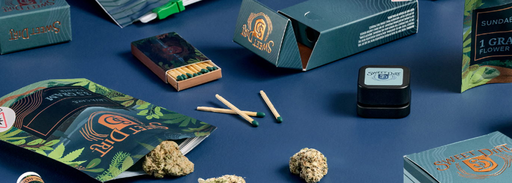 Luxury 3.5g mylar packaging with foil